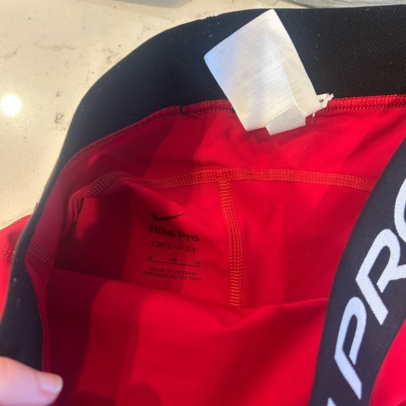Nike pro shorts - Picture 2 of 3